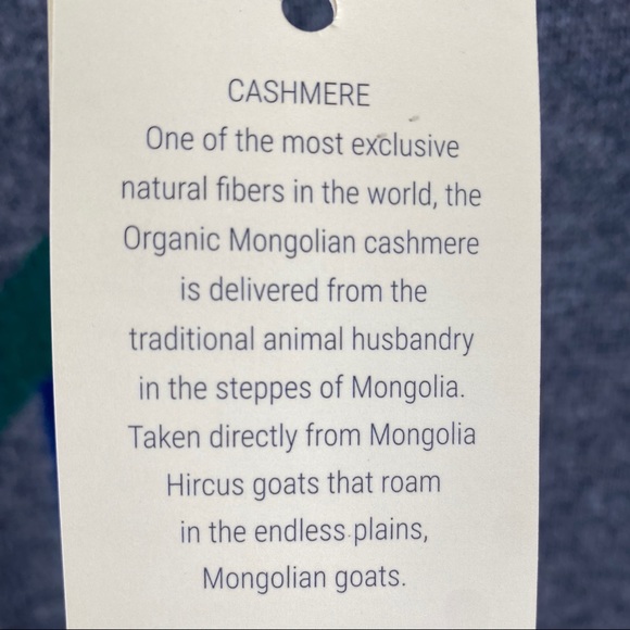 Goyol Mongolian Cashmere Sweater Vest - Picture 3 of 6